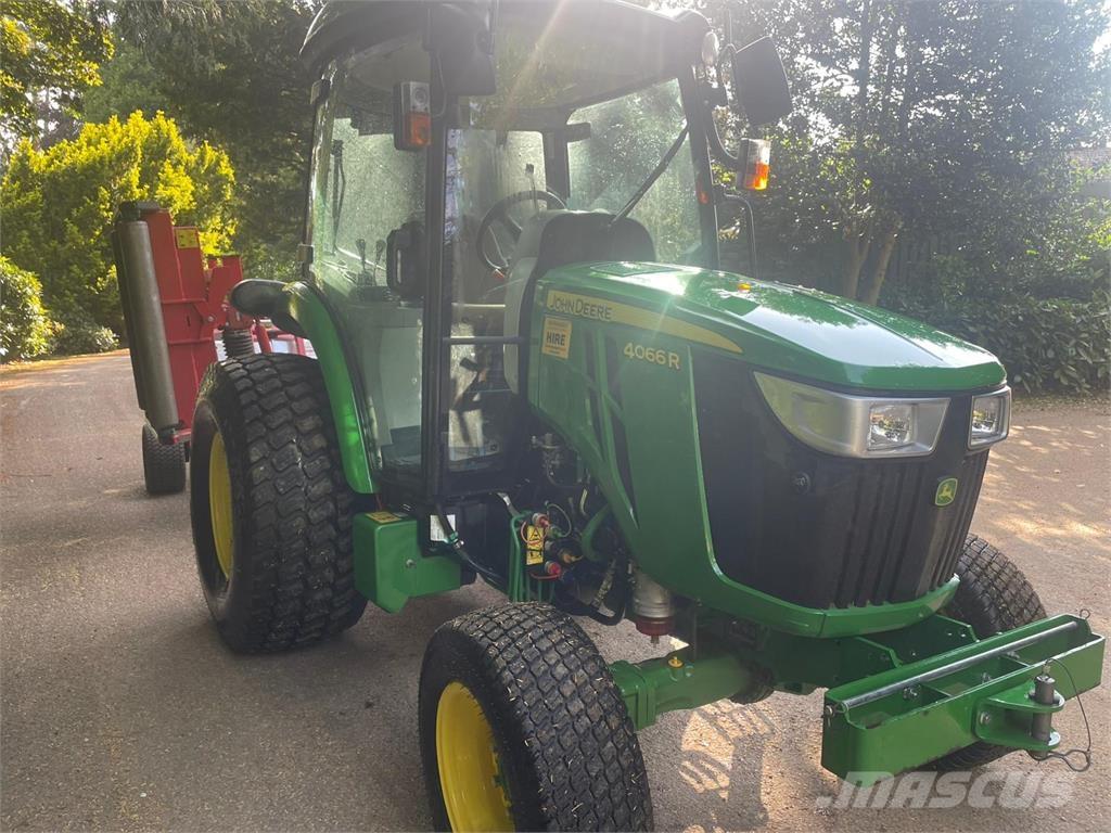 John Deere 4066R Kompakttraktorer