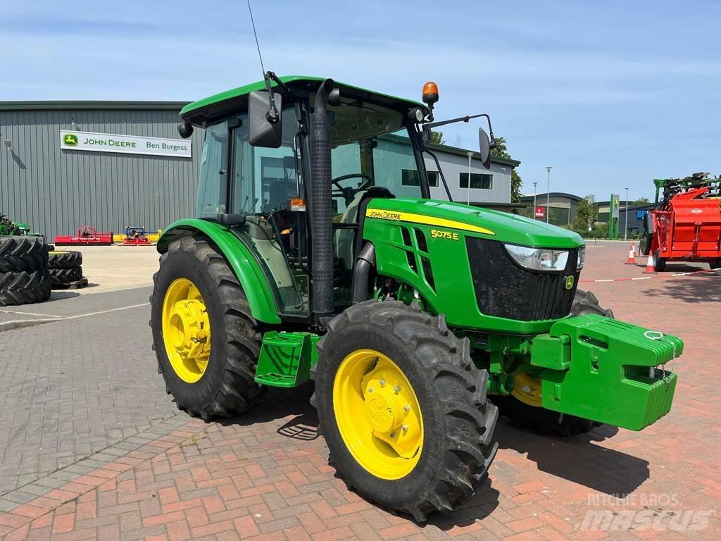 John Deere 5075E Traktorer