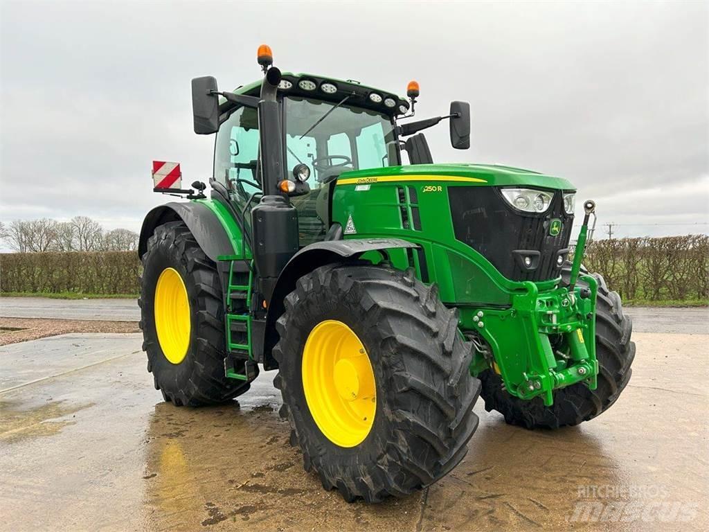 John Deere 6250R Traktorer