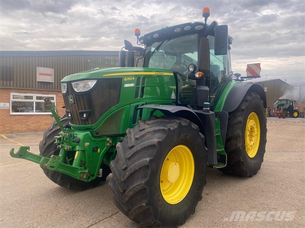 John Deere 6250R Traktorer