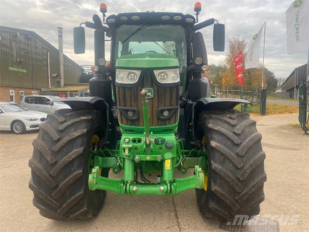 John Deere 6250R Traktorer