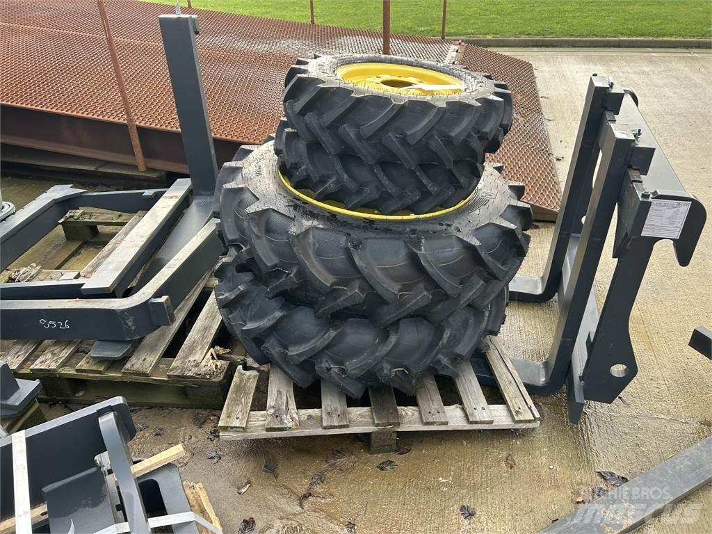 John Deere TYRES Lantbruk - Övrigt