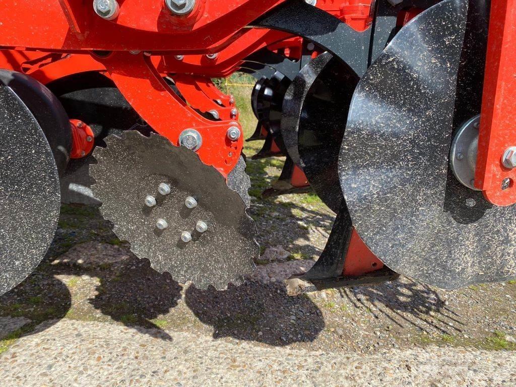 Kuhn STRIGER 300 Övriga lantbruksmaskiner