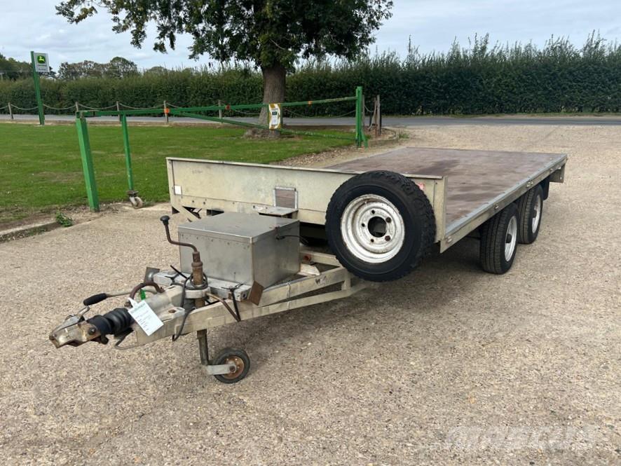 RICHARDSON  Fast- och kletgödselspridare