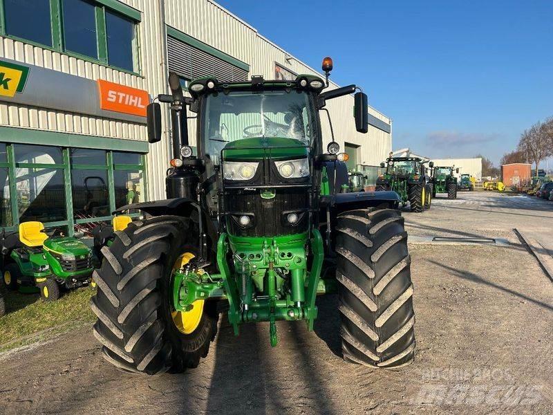 John Deere 6215R Traktorer