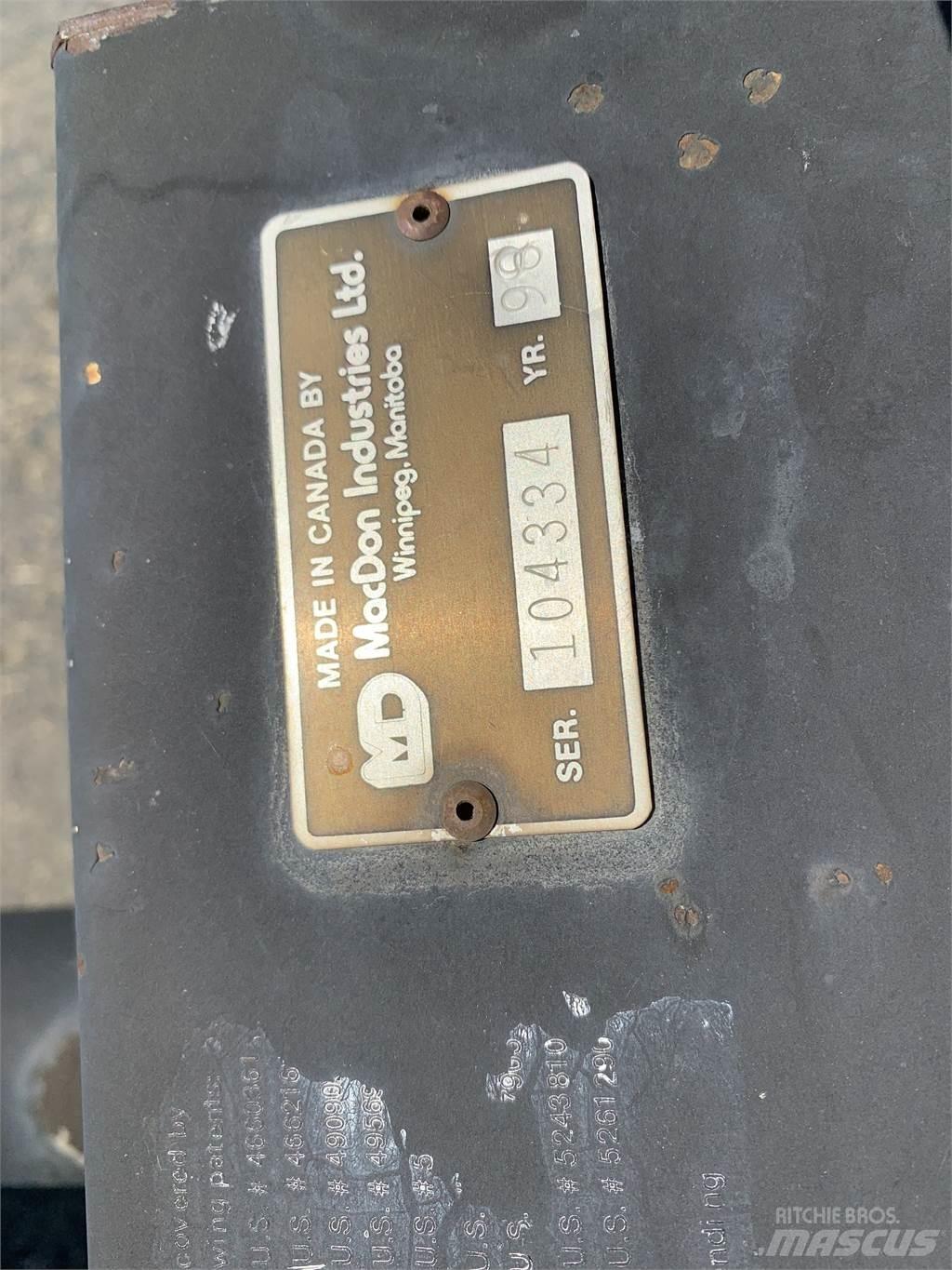 MacDon 942 14' Strängläggare
