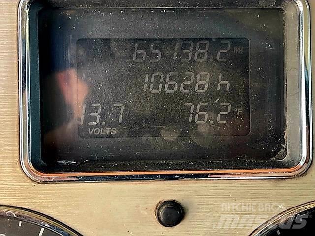 Mack GU713 Övriga bilar