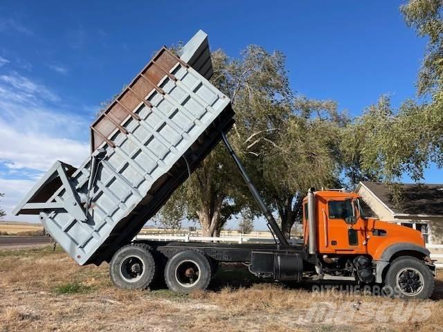 Mack GU713 Övriga bilar