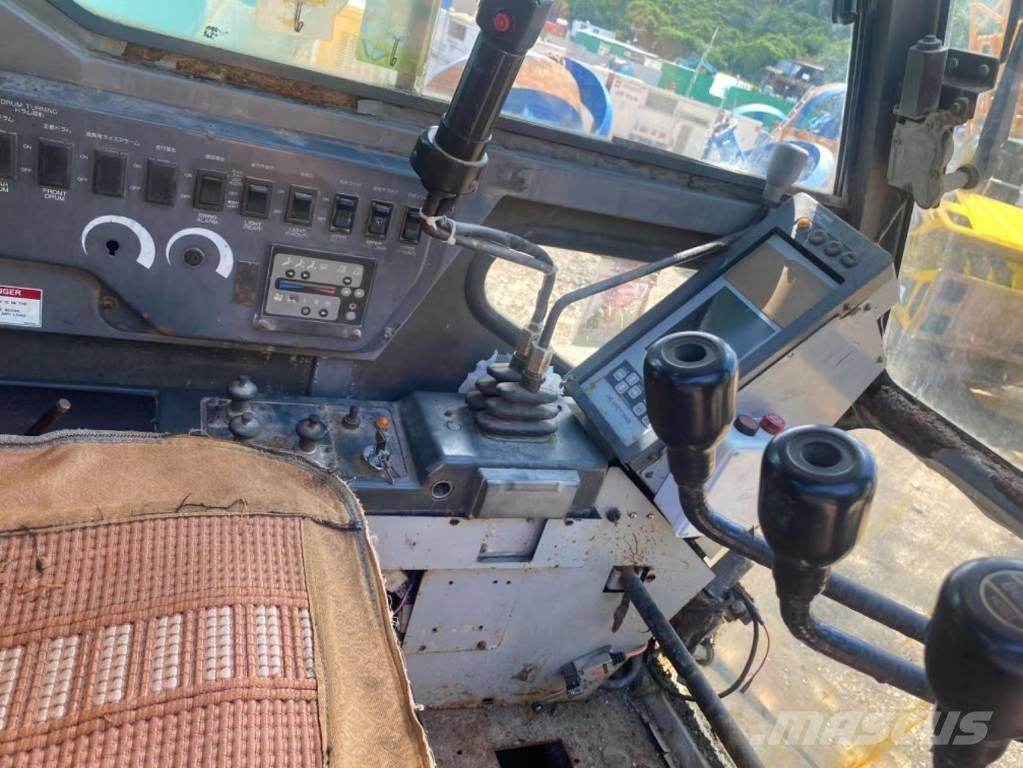 Kobelco CKE 2500 Bangående Kranar