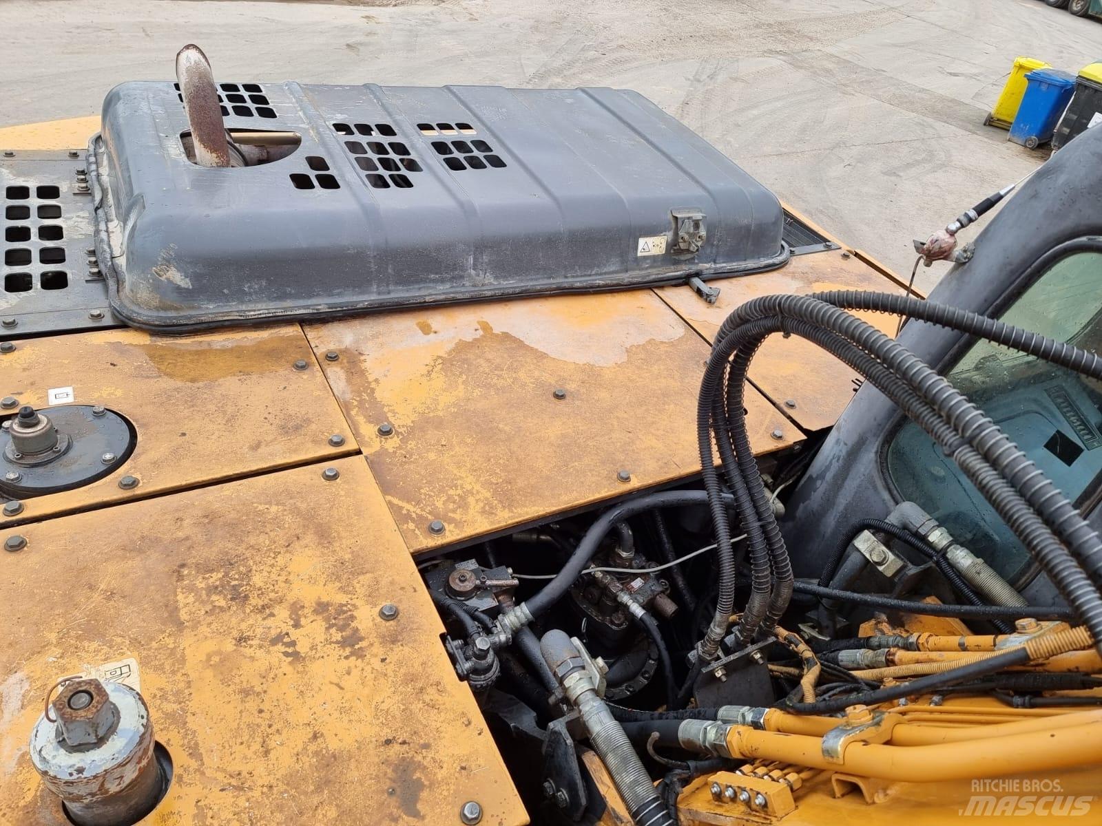 CASE CX 210 LC Bandgrävare