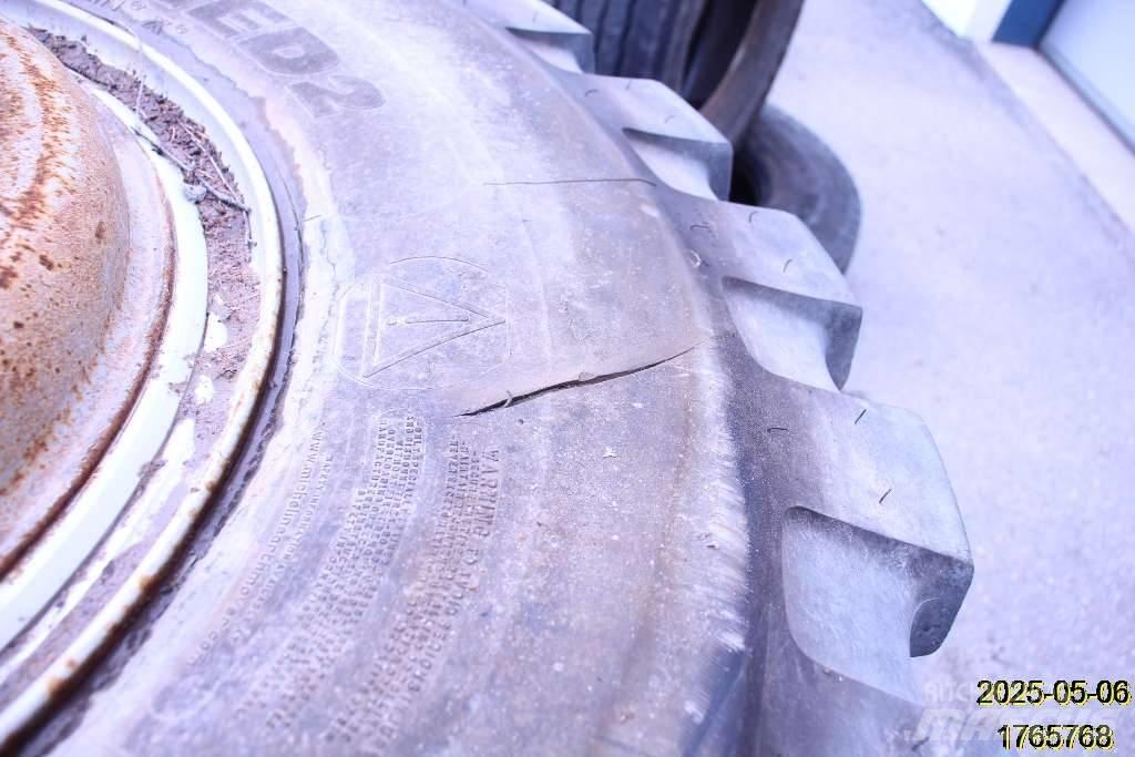 Michelin XMINED2 Däck, hjul och fälgar
