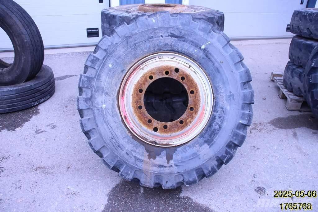Michelin XMINED2 Däck, hjul och fälgar