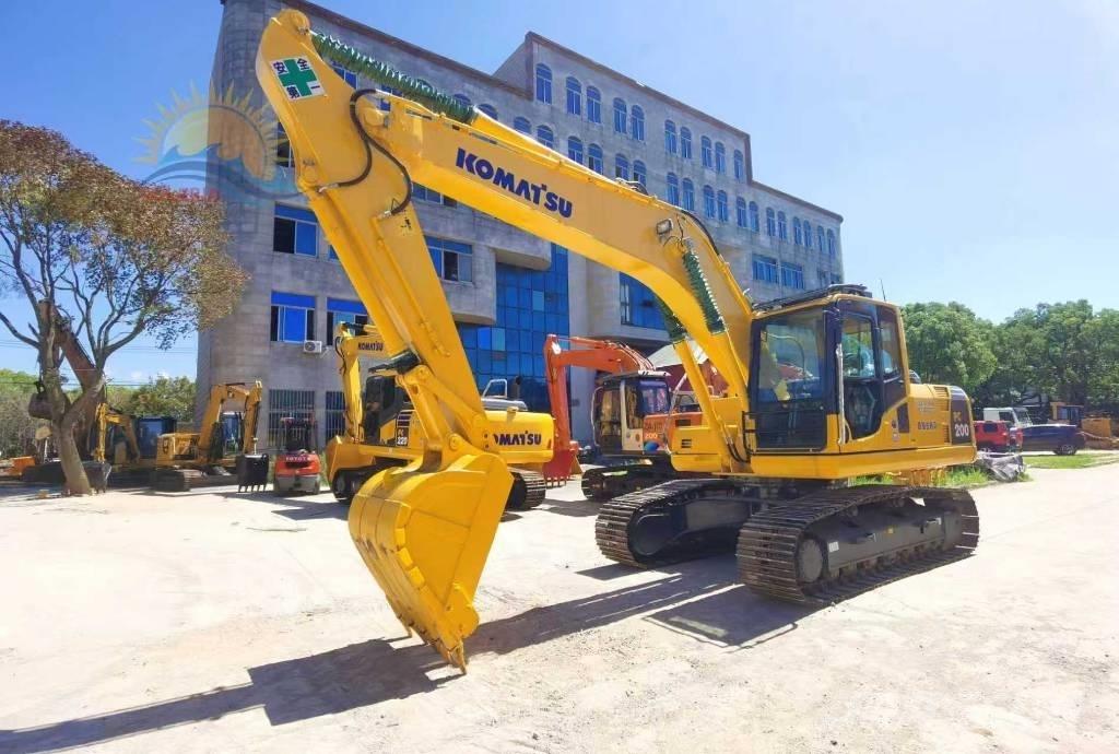 Komatsu PC 200-8 Bandgrävare