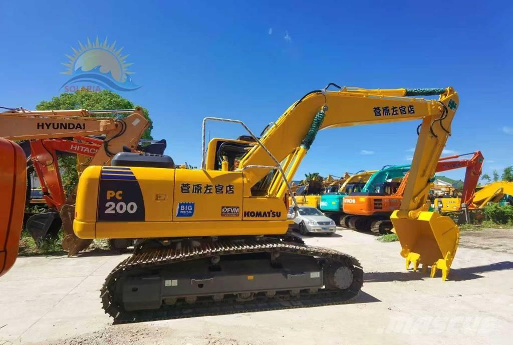 Komatsu PC 200-8 Bandgrävare