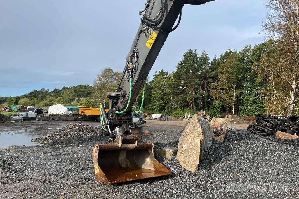 Volvo EC 220 DL Bandgrävare