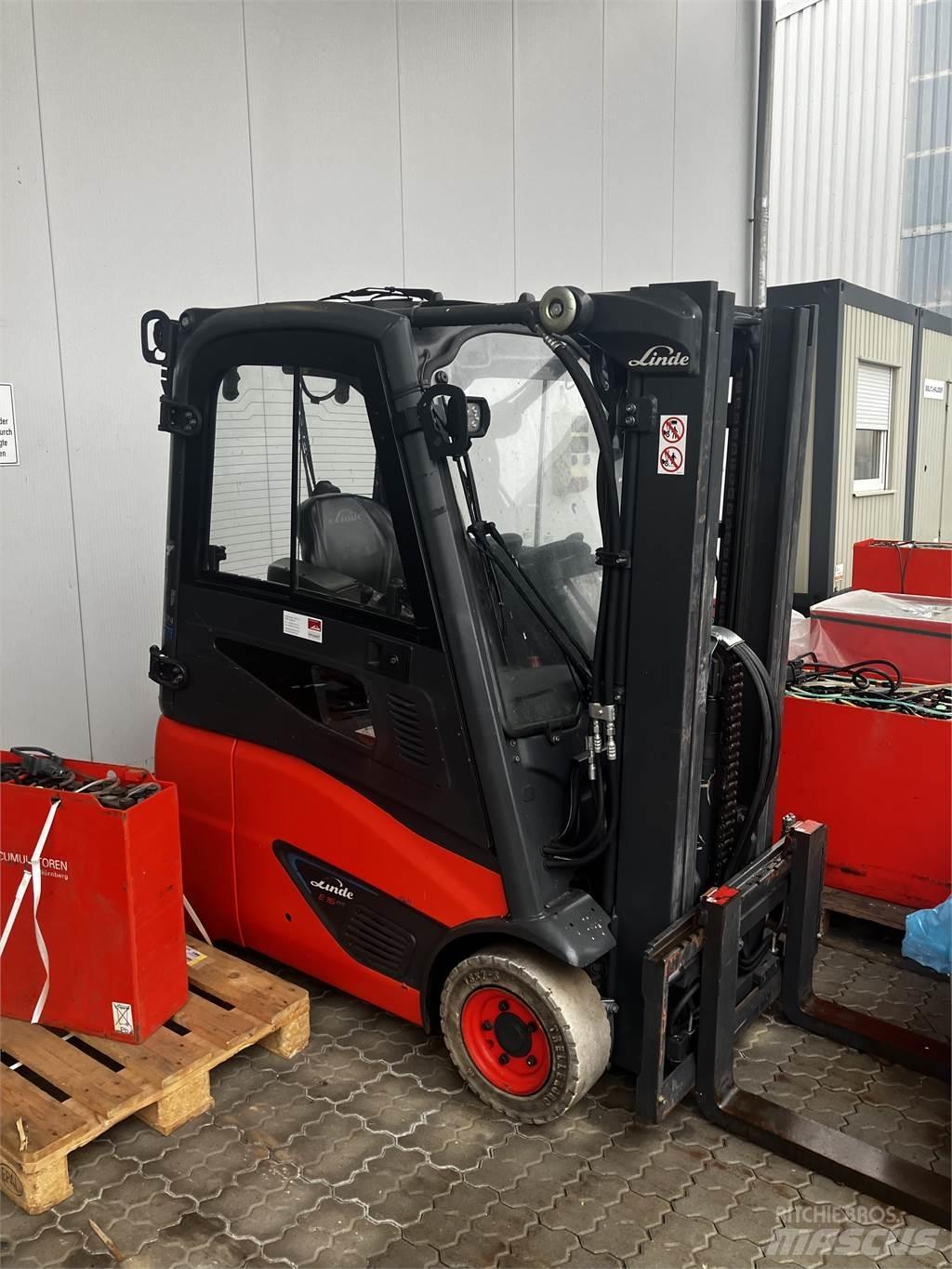 Linde E16C Elmotviktstruckar