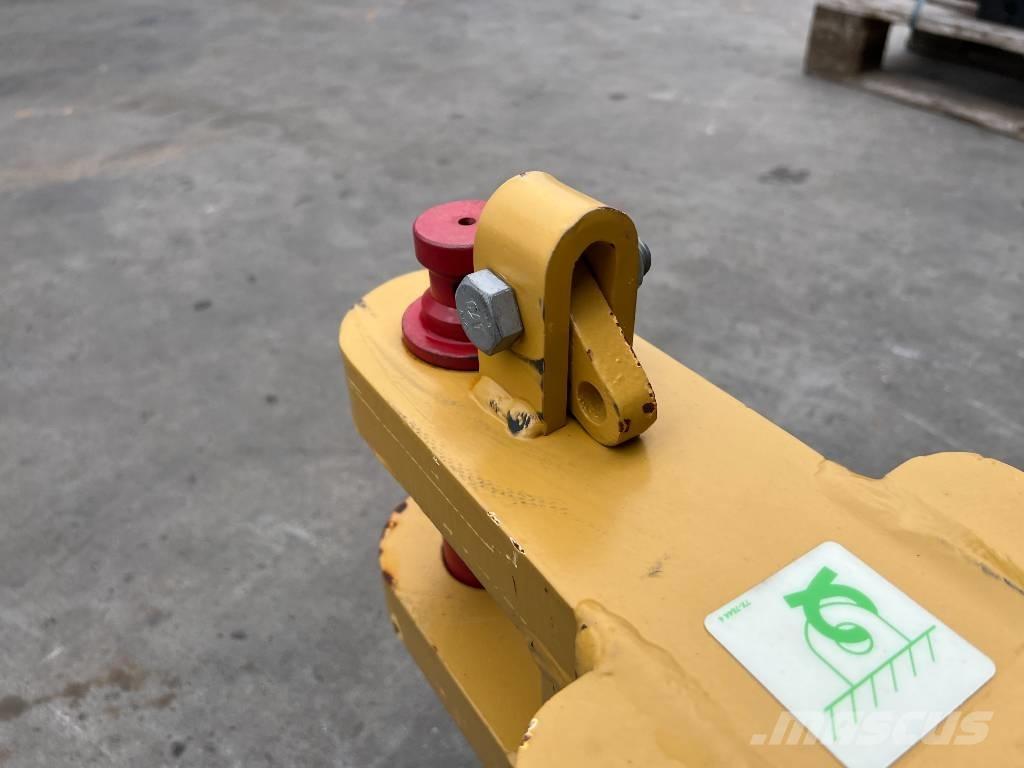 CAT D6R / D6T Zugmaul Övriga