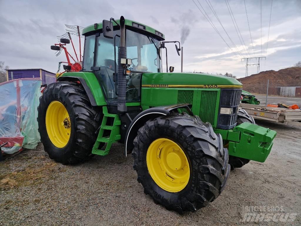 John Deere 7700 Traktorer