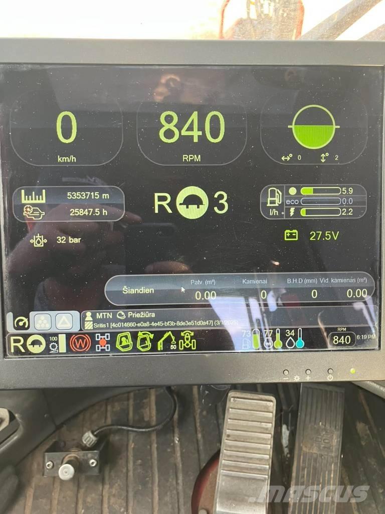 Komatsu 911.4 Skördare
