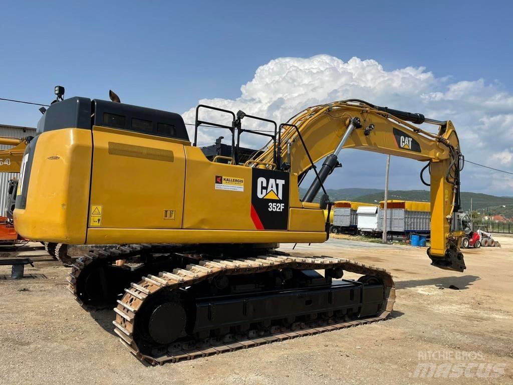 CAT 352FL Bandgrävare
