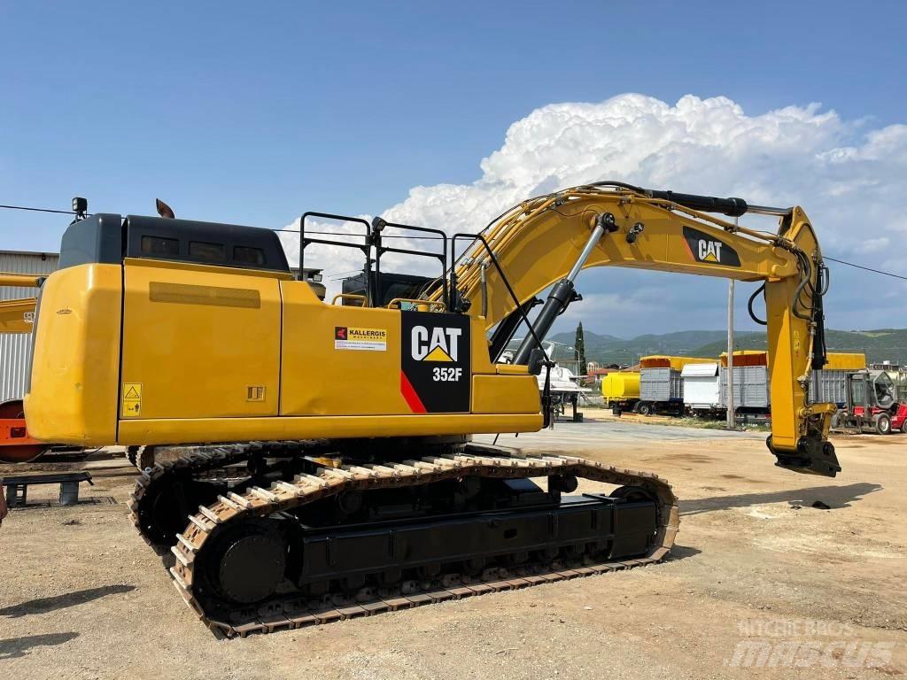 CAT 352FL Bandgrävare