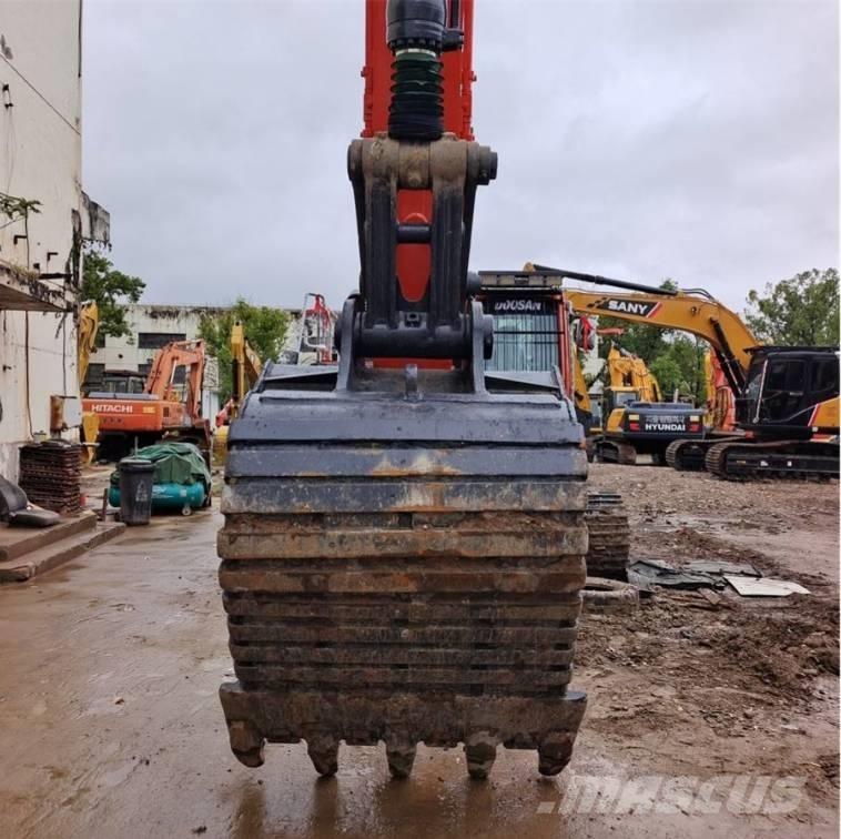 Doosan DX 340 Bandgrävare