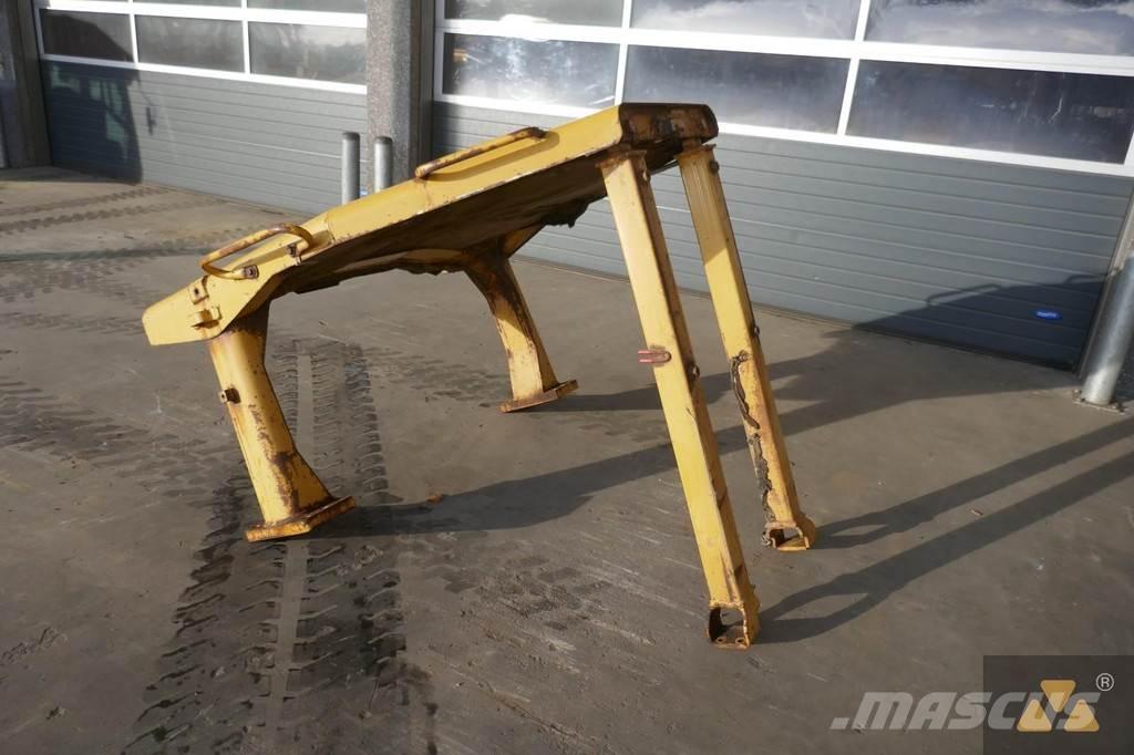 CAT D8N O-rops cab Hytter och interiör