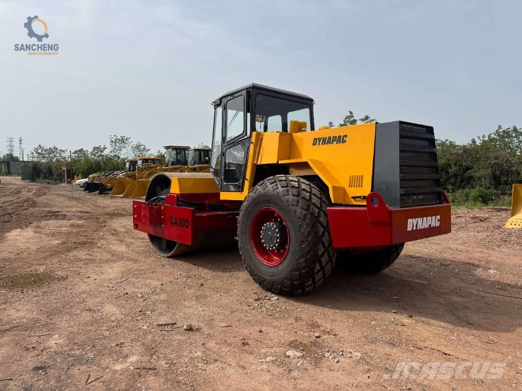 Dynapac CA 30 D Envalsvältar