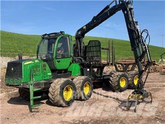 John Deere 1110 E Skotare