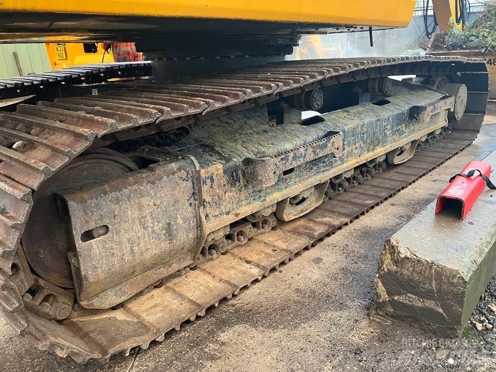 JCB 220 X Series Bandgrävare
