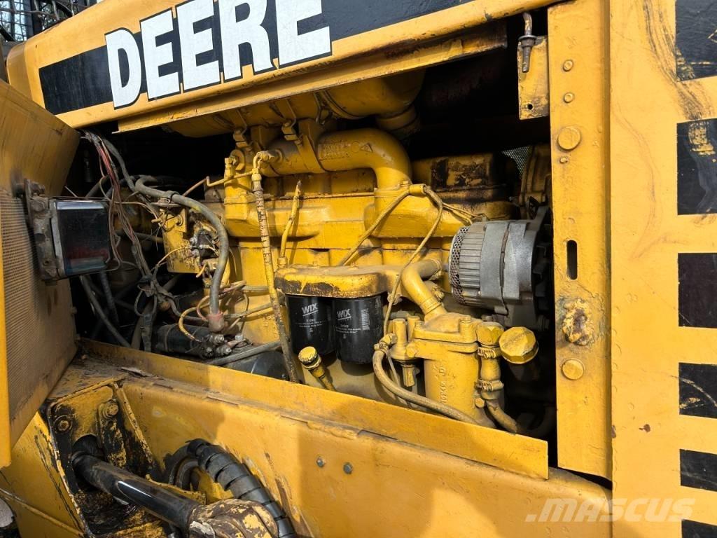 John Deere 640 D Lunnare