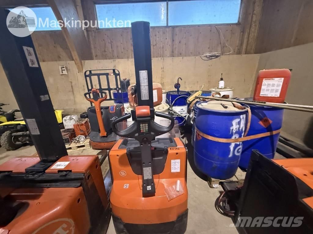 Toyota BT SWE 80 L Elmotviktstruckar