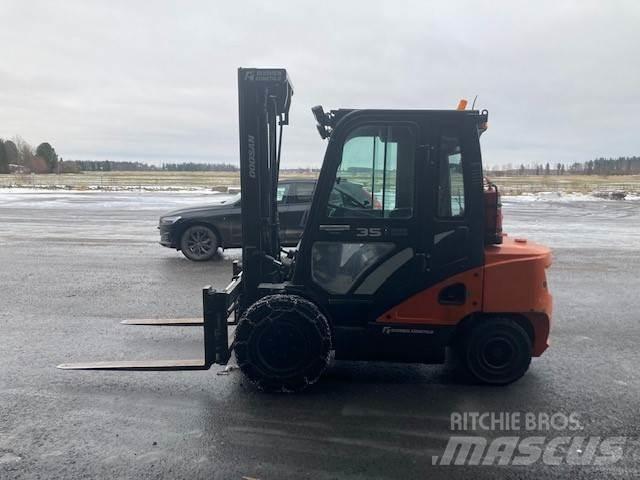 Doosan D35C-7 Dieselmotviktstruckar