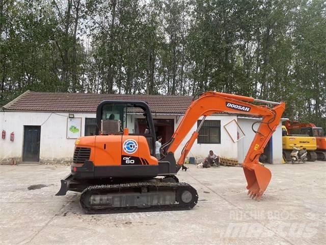 Doosan DX80 Minigrävare < 7t
