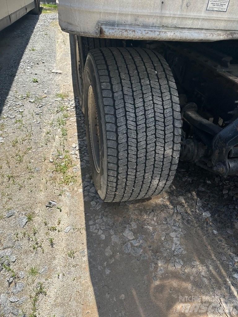 Volvo D11 Skåpbilar