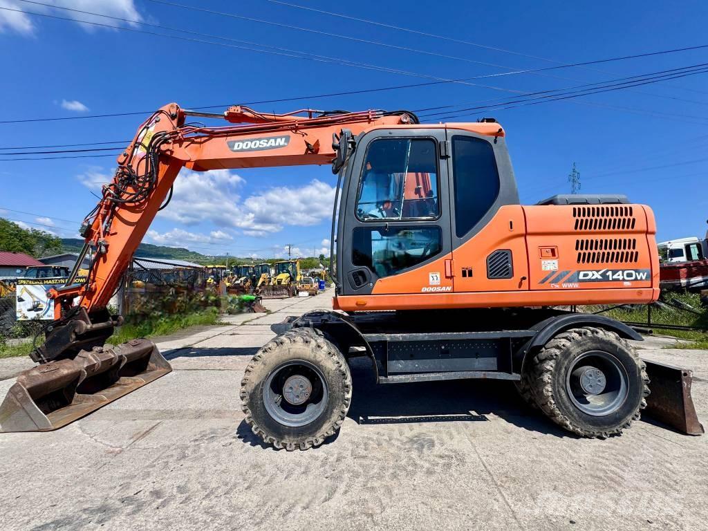 Doosan DX 140 W-3 Hjulgrävare