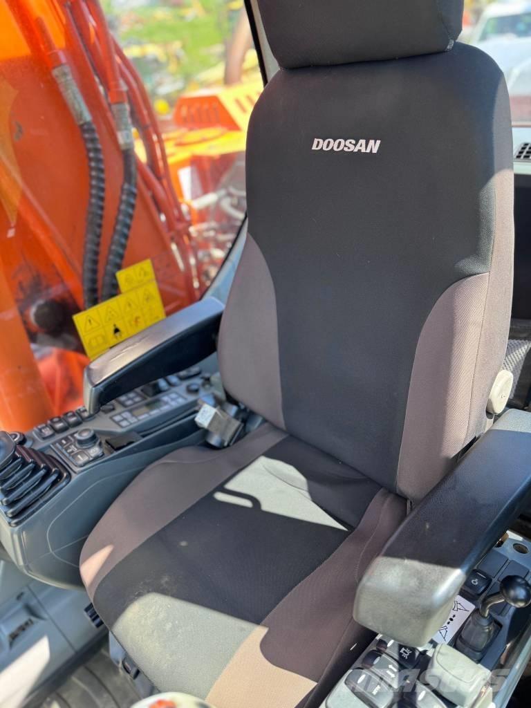 Doosan DX 140 W-3 Hjulgrävare