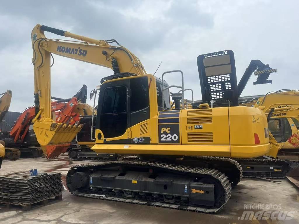 Komatsu PC 220-8 Bandgrävare