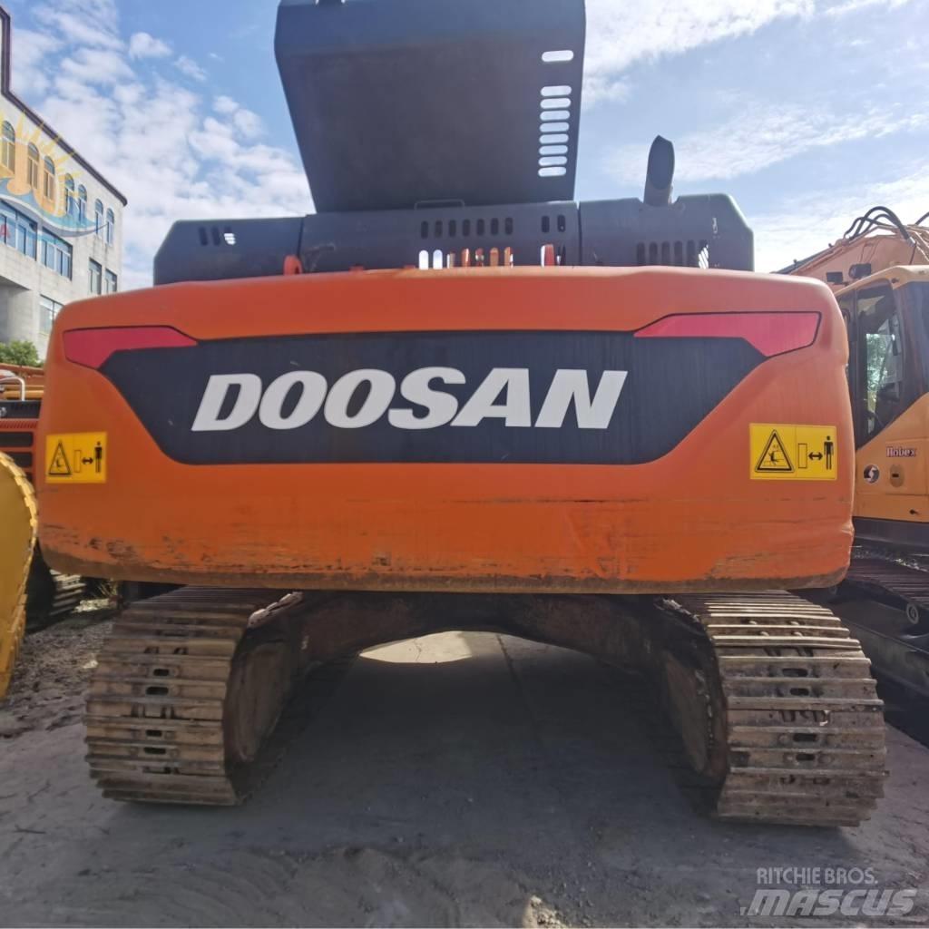 Doosan DX 300 LC Bandgrävare