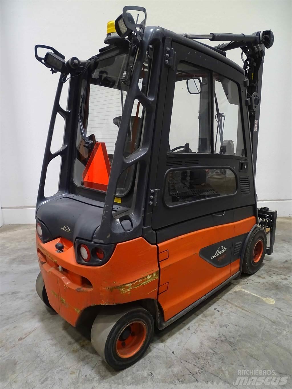 Linde E25L-01 Elmotviktstruckar