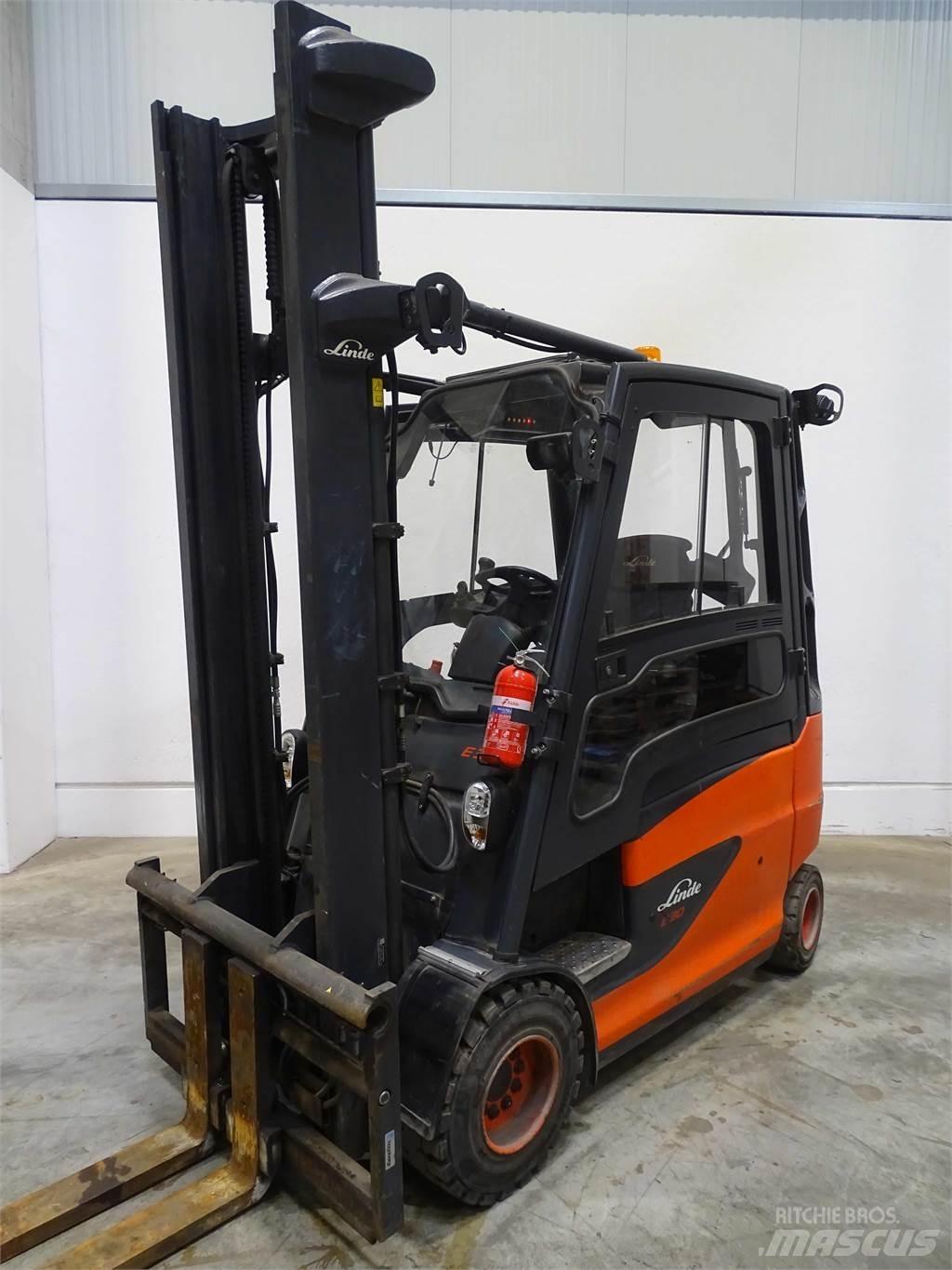 Linde E30 Elmotviktstruckar