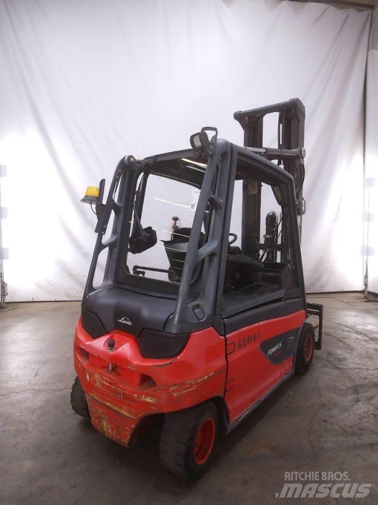 Linde E30L-01 Elmotviktstruckar