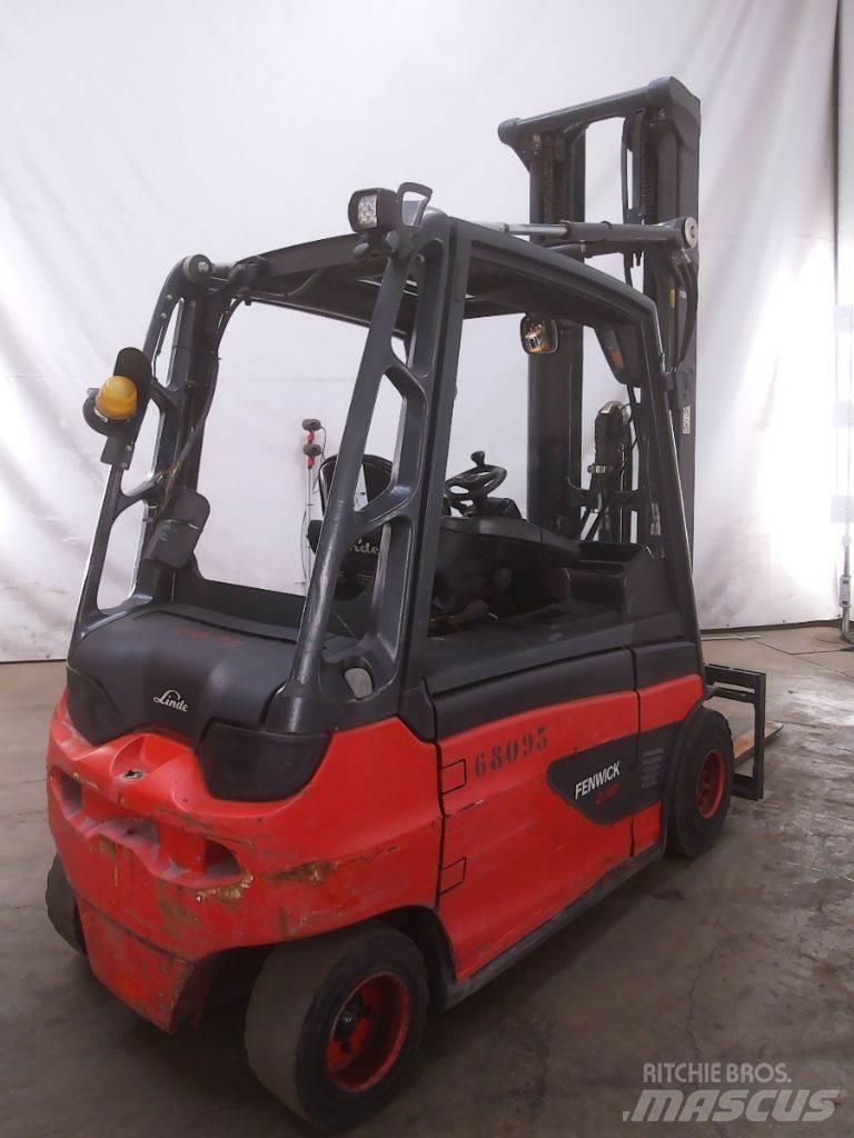 Linde E30L-01 Elmotviktstruckar