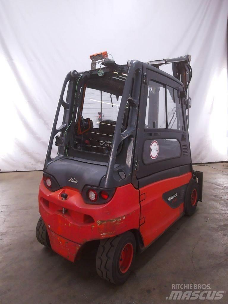 Linde E30L-01 Elmotviktstruckar