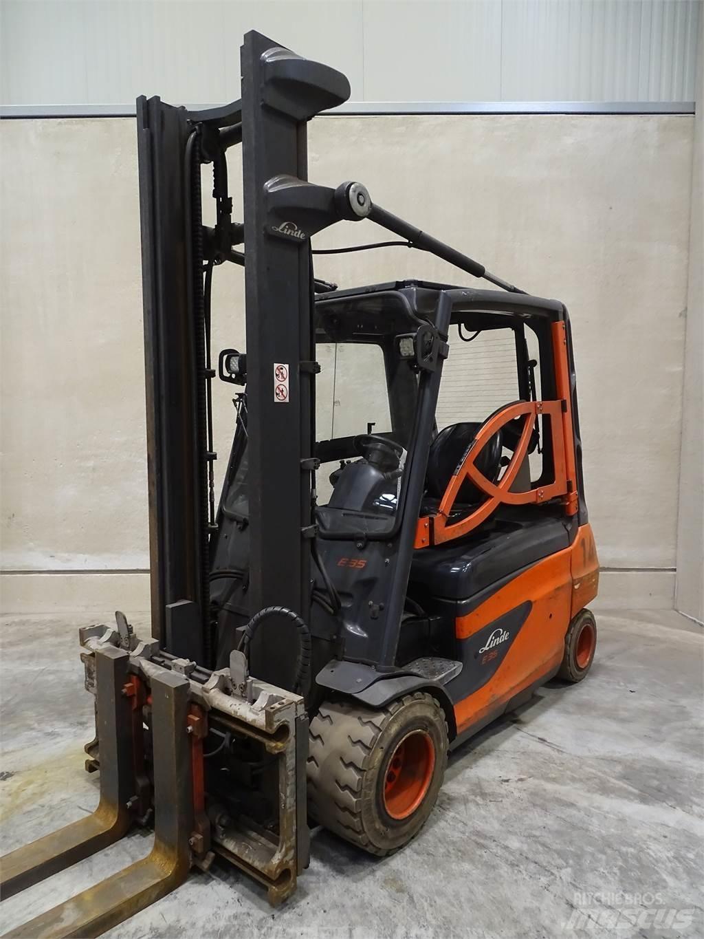 Linde E35L-01 Elmotviktstruckar