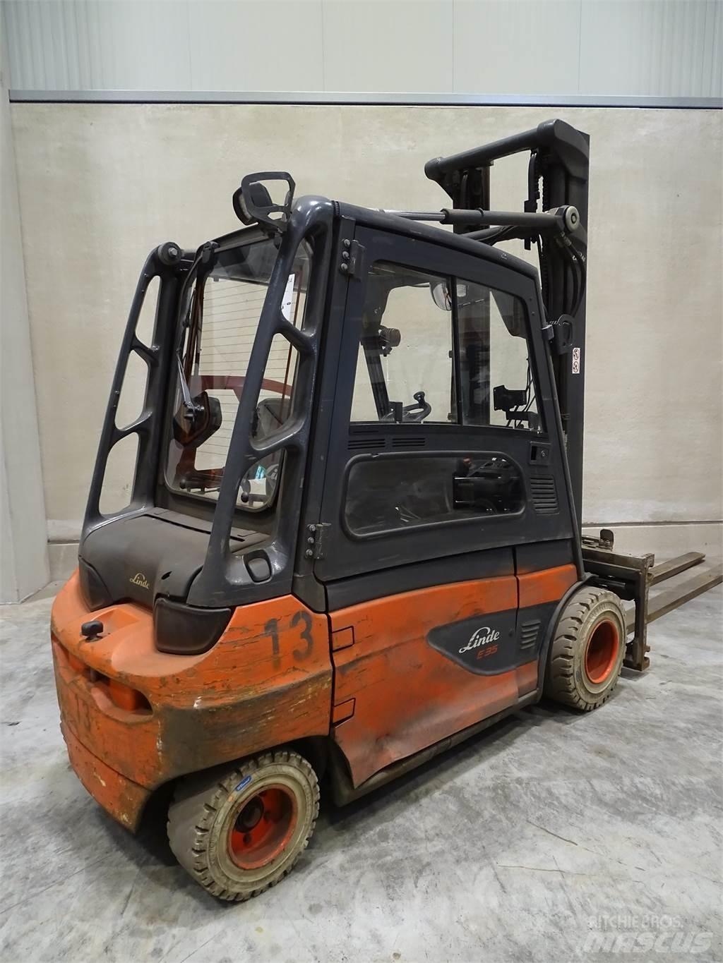 Linde E35L-01 Elmotviktstruckar