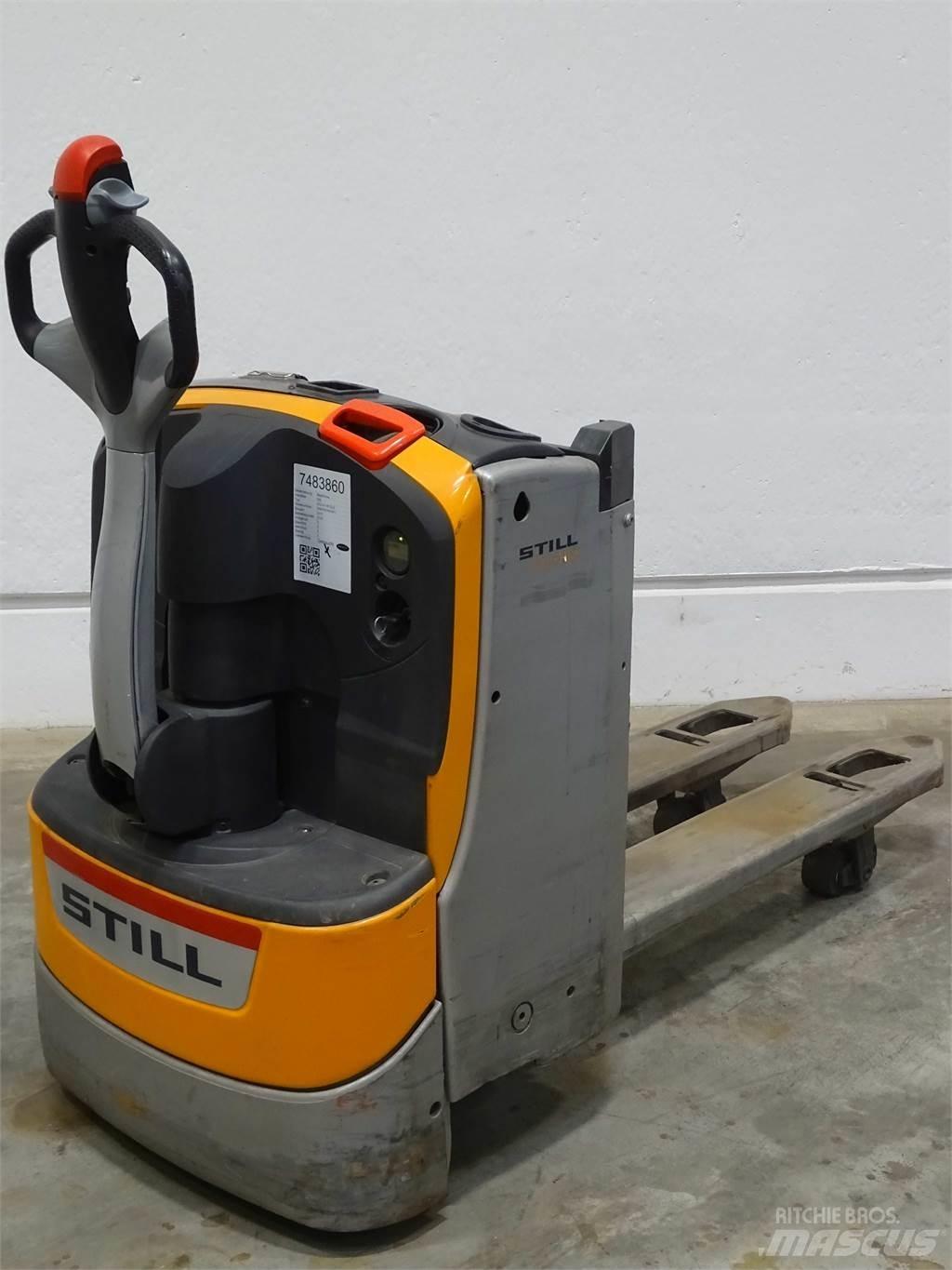 Still EXU-H18 Staplare-led