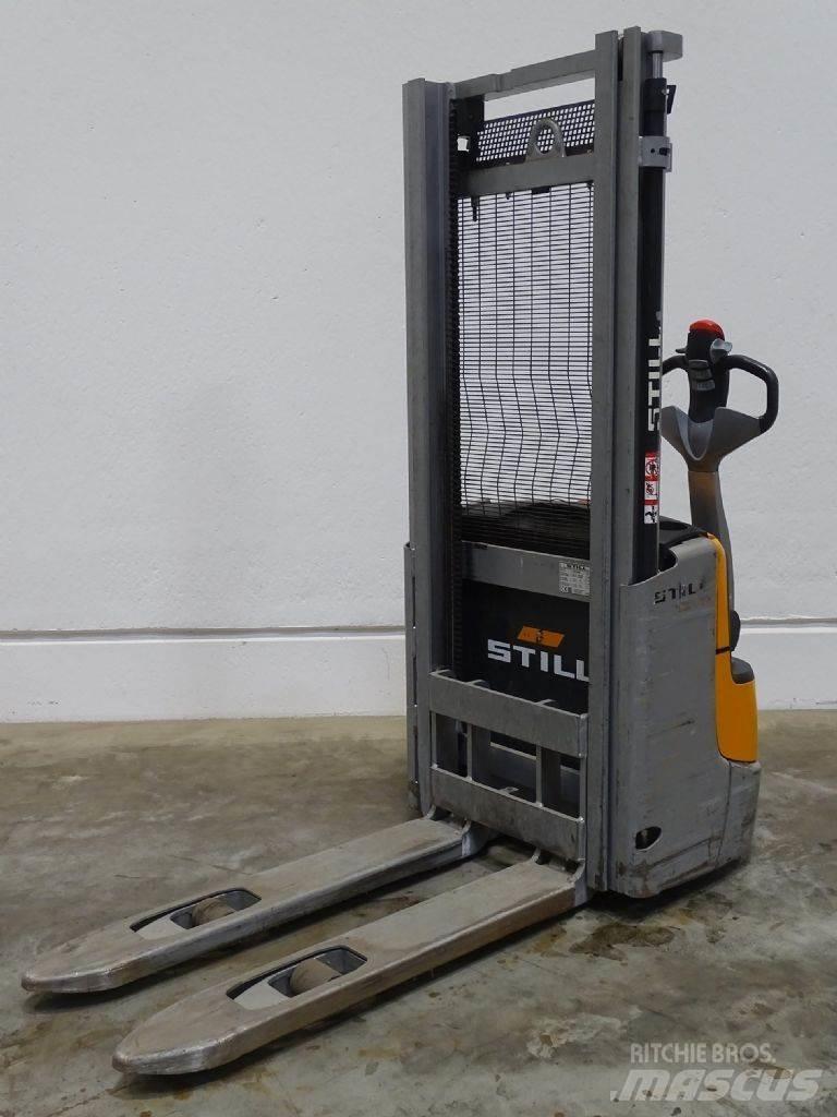 Still EXV10 Staplare-led