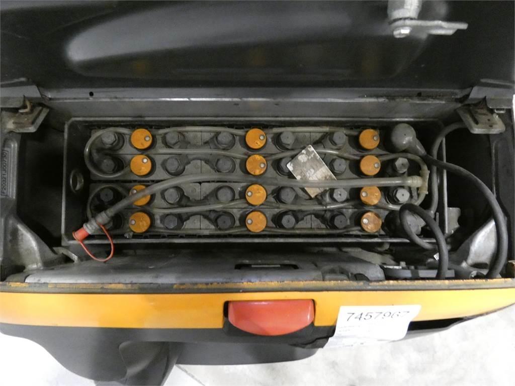 Still EXV14C Staplare-led