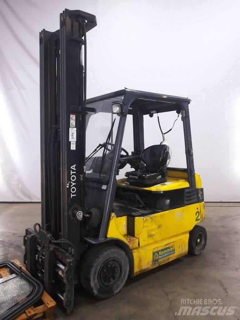 Toyota 7FBMF25 Elmotviktstruckar
